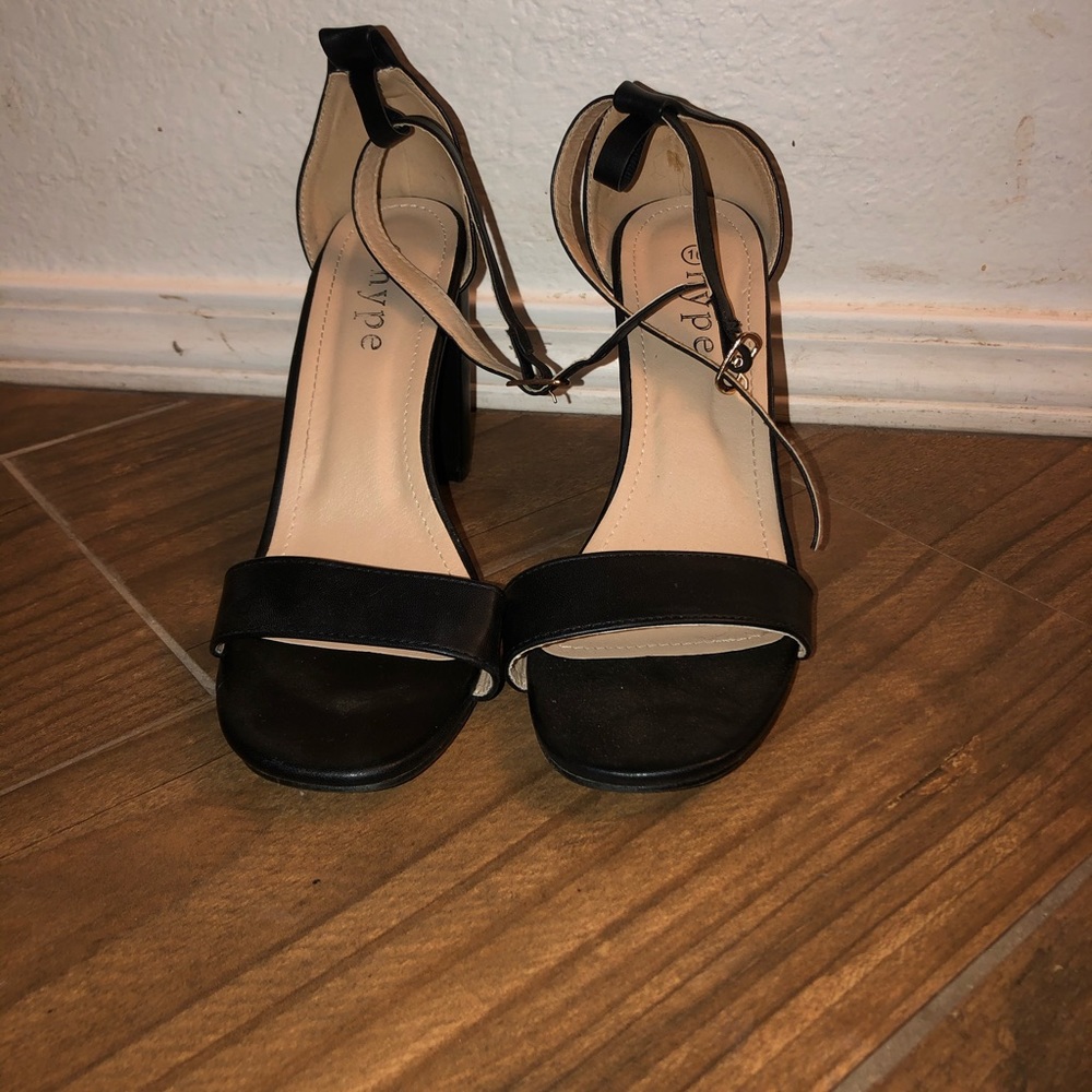 Heels - Picture 2 of 4